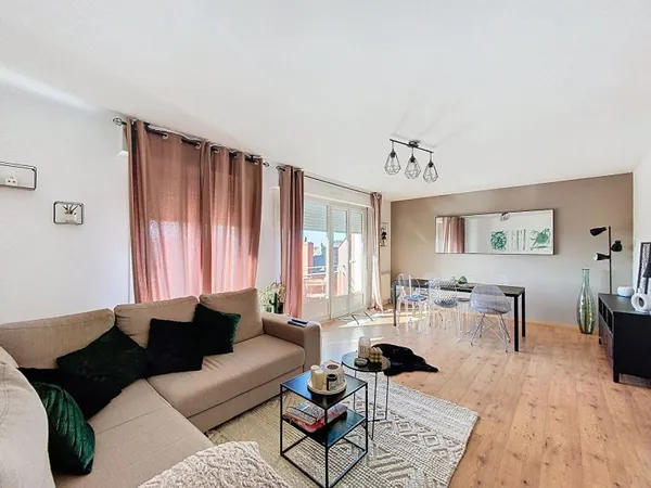 Spacieux T3 MEUBLE LORIENT MANIO