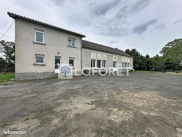 Maison 9 pièces 216 m²