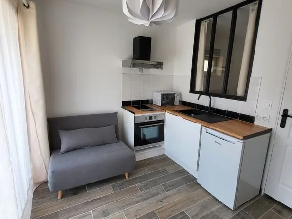 T1 bis lumineux avec terrasse privative de 15 m² - meublé et prêt à vivre