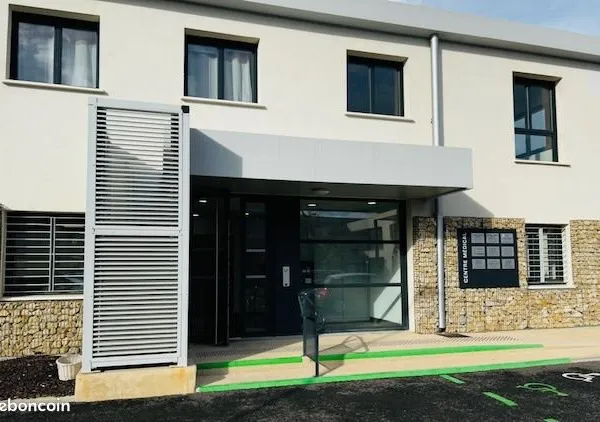 Local 18 m² Maillane