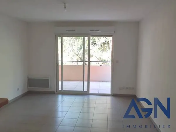 A VENDRE : APPARTEMENT T3 DE 60,35M² AVEC TERRASSE + PARKING À