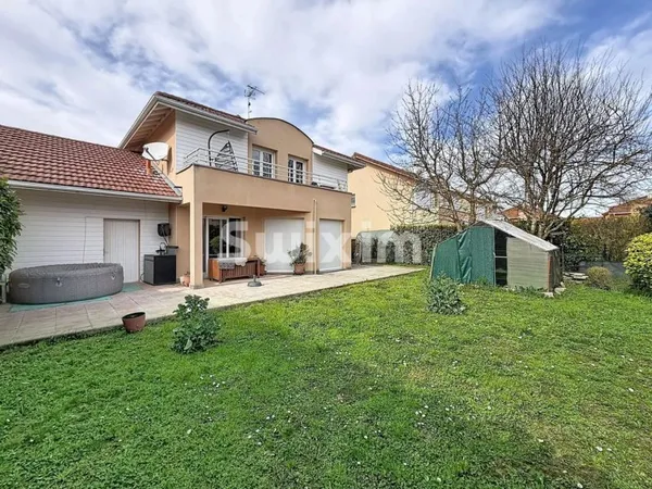 Maison de luxe 6 pièces 129 m²