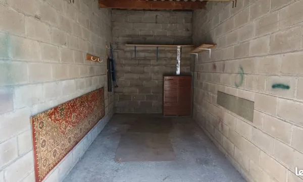 Garage à louer