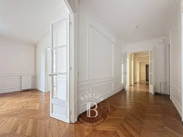 Appartement 7 pièces 193 m²