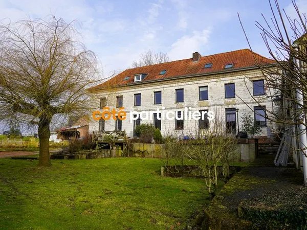 NUNCQ-HAUTECÔTE : BÂTISSE 280m2 EN PIERRES BLANCHES