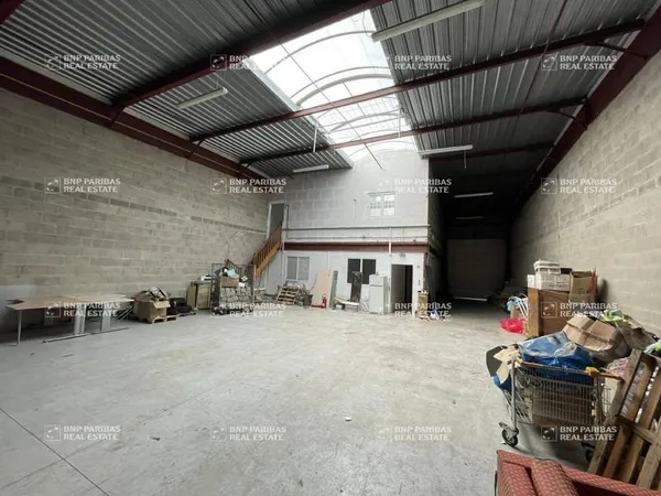 Local d'activité 350 m²