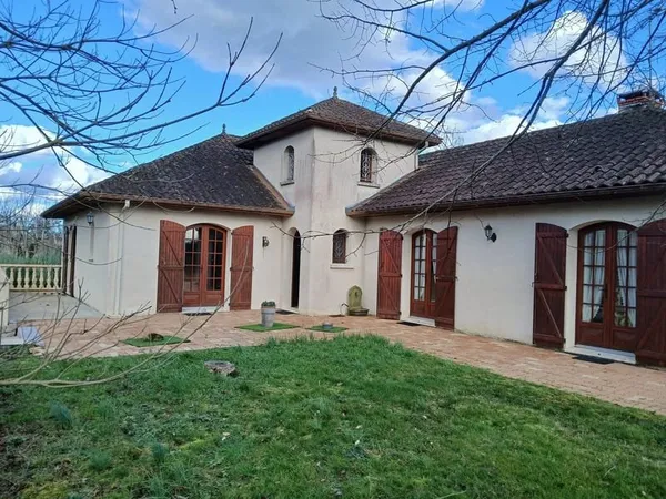 CHARMANTE PROPRIÉTÉ À MONTBAZILLAC 24240