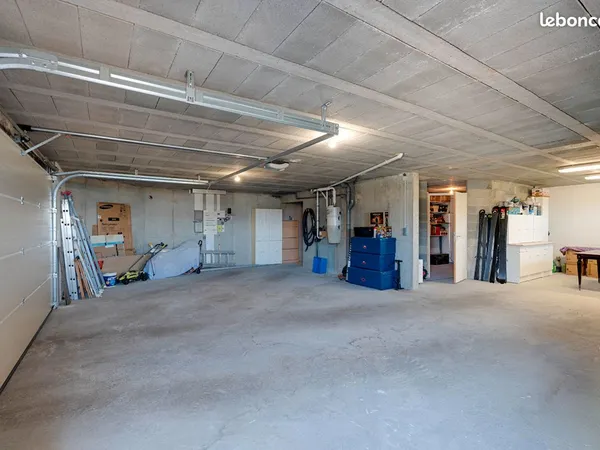 Maison 4 pièces 105 m² ET ces 2 boxes