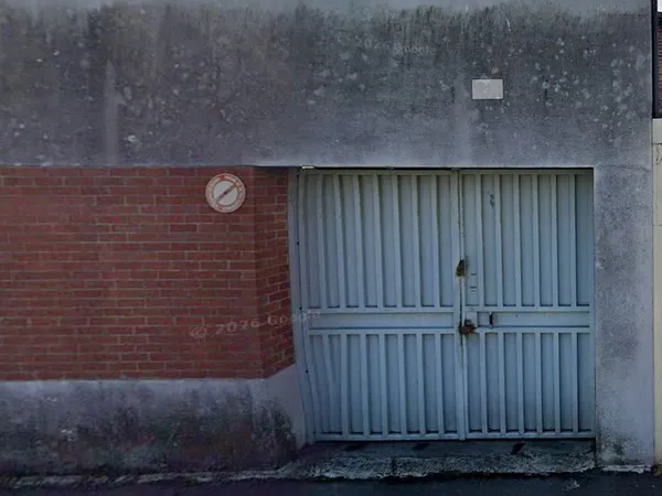 Location parking dans hangar ferme à LOOS
