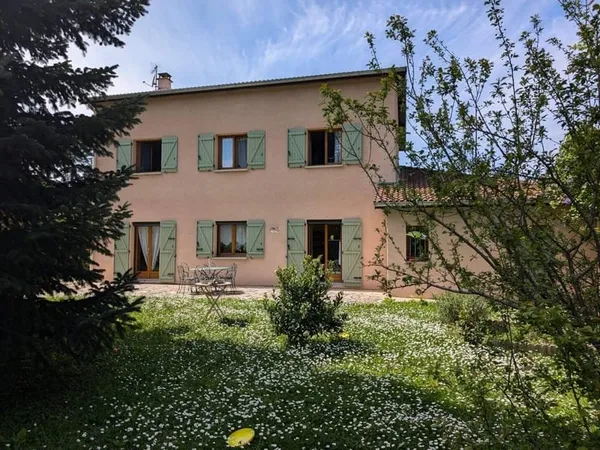 Maison 8 pièces 200 m²