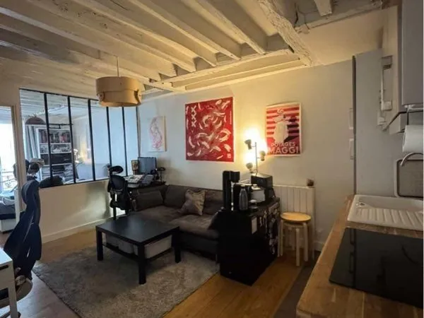2 Pièces meublé -28m² - Canal St-Martin / Colonel Fabien - Calme & Poutres