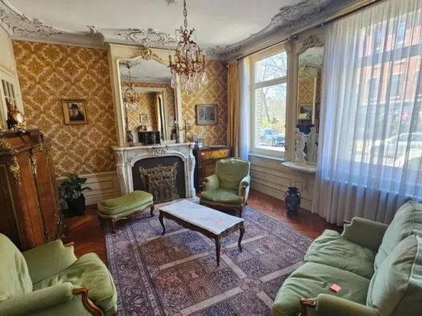Maison 8 pièces 320 m²