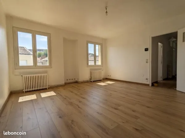 T3 de 70 m² lumineux - proche centre, gare et facultés - idéal colocation