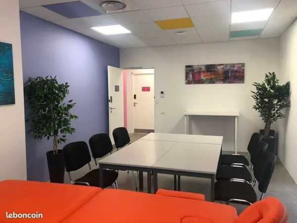PARTICULIER : LOCAL PROFESSIONNEL - 96 m² - ESPACE MODERNE ET FONCTIONNEL