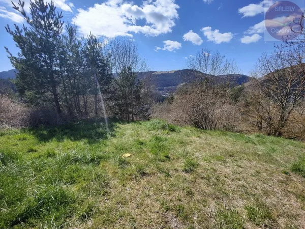 Terrain constructible 1399 m²