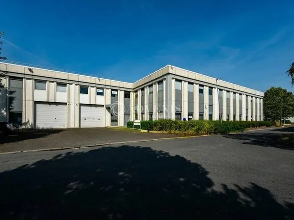Local d'activité 462 m²