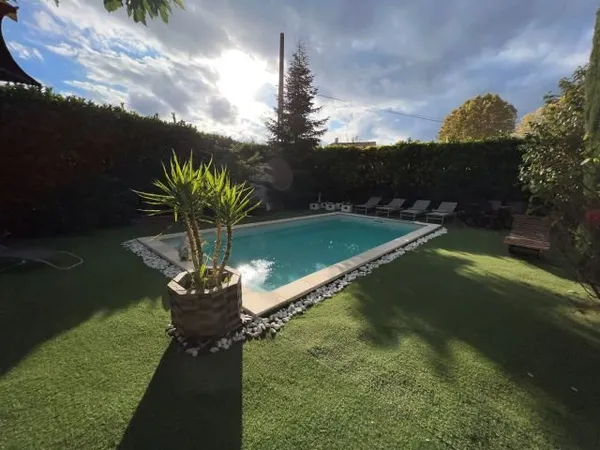 MAISON T8 A VENDRE SUR PEYROLLES EN PROVENCE