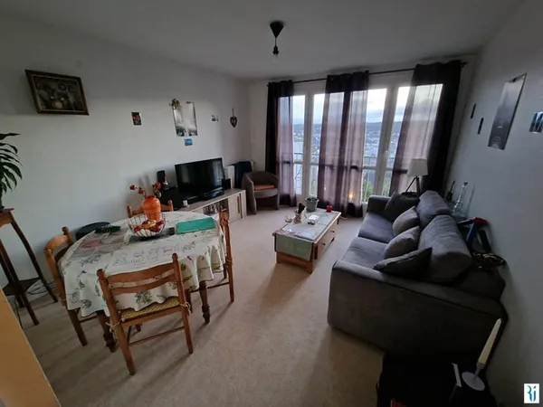 Appartement Maromme 3 pièce(s) 60 m2 + 1 place de stationnement + une cave