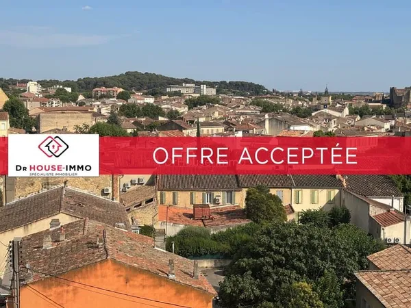 APPARTEMENT DE TYPE 3 D'UNE SUPERFICIE DE 65 M2 AVEC UNE VUE SUR COEUR DE VILLE DE SALON DE PROVENCE
