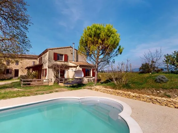 À VENDRE, PROPRIÉTÉ DE CHARME AU CALME !! 495 000 €