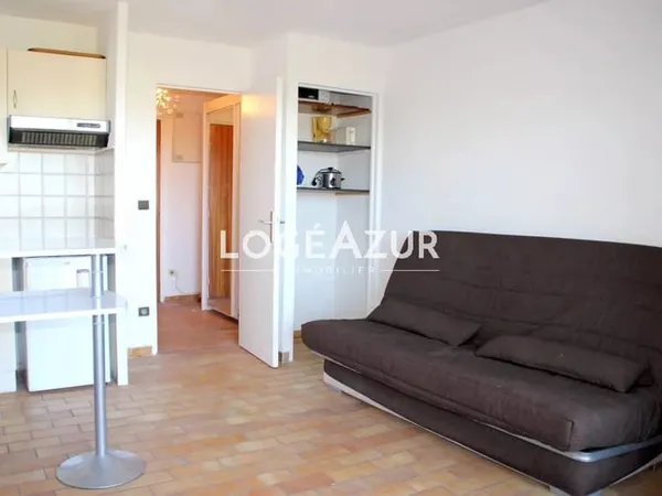 Location studio meublé vue mer Antibes - Moyennes Bréguières