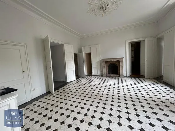 Appartement 6 pièces 192 m²