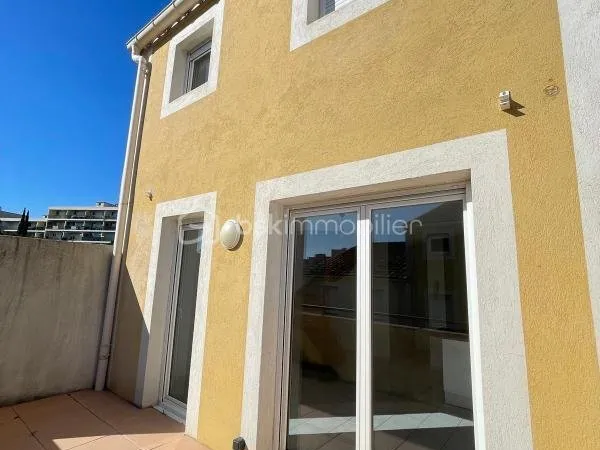 OPPORTUNITÉ RARE - T3 DUPLEX + TERRASSE PLEIN SUD + PARKINGS