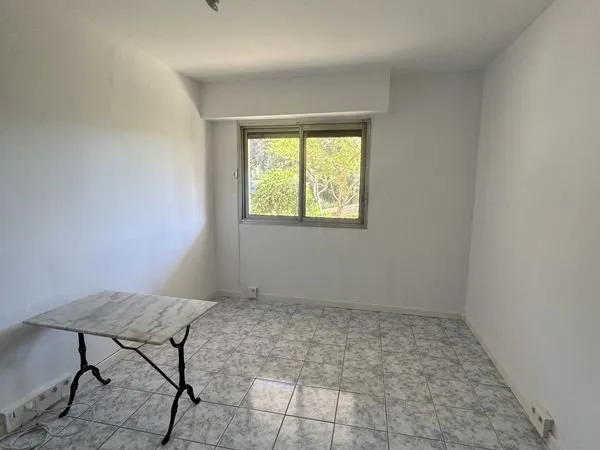 Studio 1 pièce 19 m²
