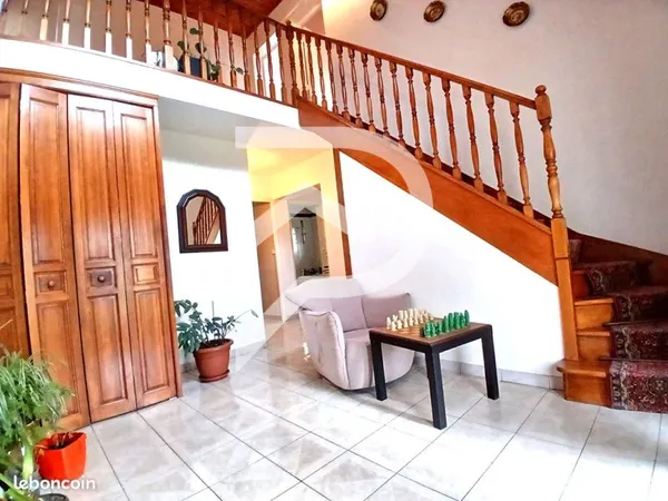 Maison 6 pièces 136 m²