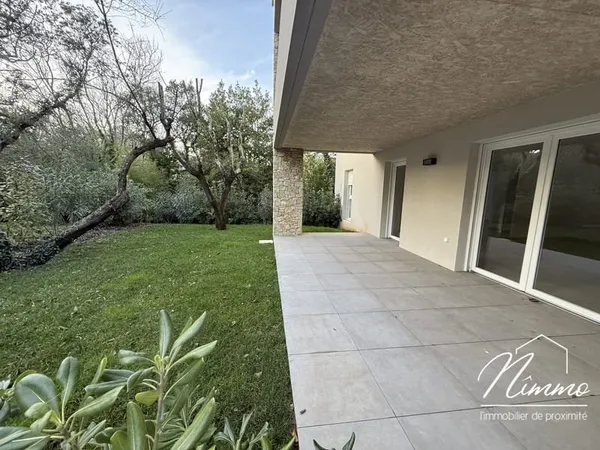 NIMES CAMPLANIER APPARTEMENT T3 REZ DE JARDIN GARAGES