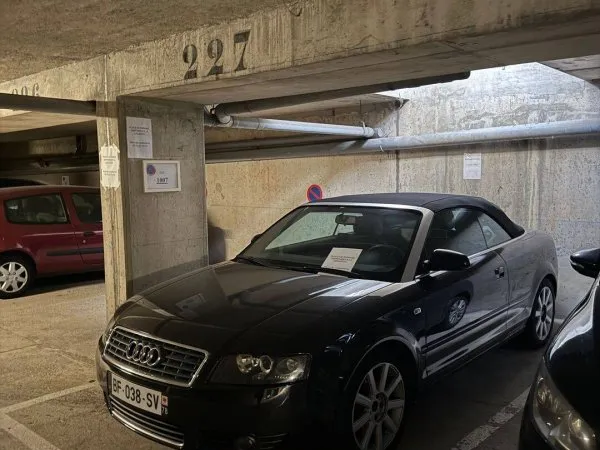 Parking 12 m²