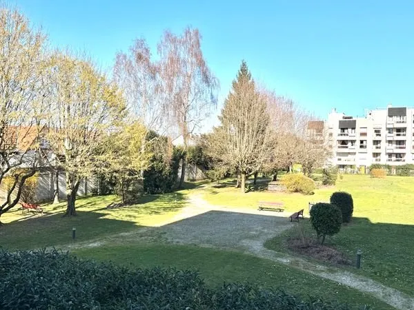 Appartement lumineux idéalement situé