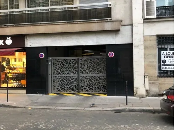 Parking Hoche - St Honoré