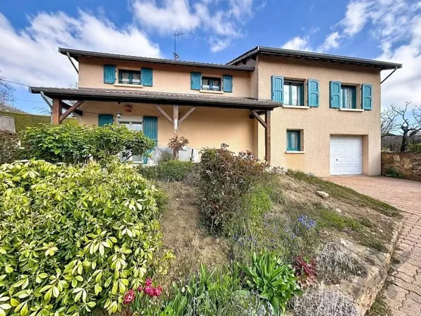 Maison 8 pièces 144 m²