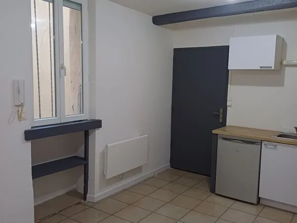Studio centre ville Nimes