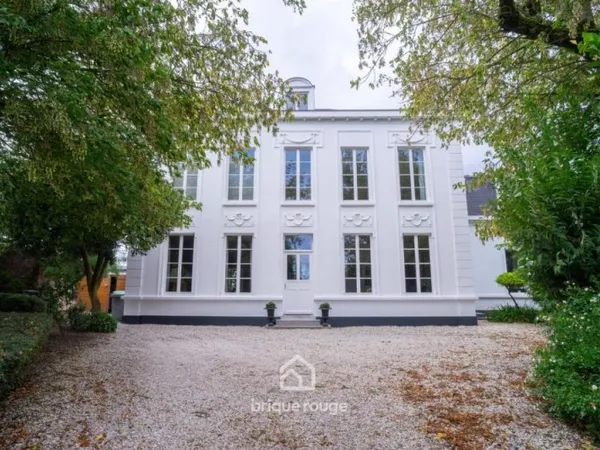 Magnifique propriété + deux autres habitations