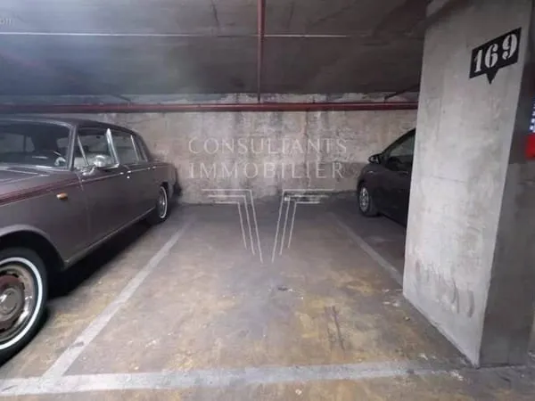 Parking Rue Juge Métro Dupleix