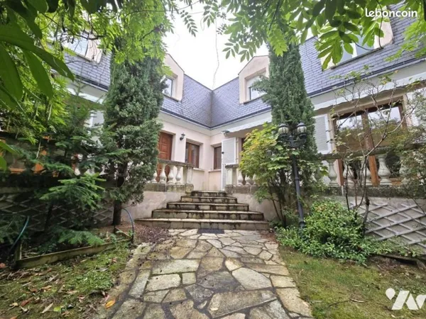 Maison 7 pièces 174 m²