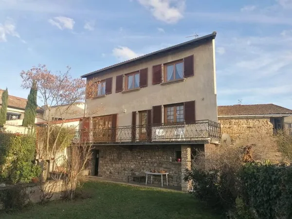 MAISON 4 CHAMBRES ET TERRAIN ATTENANT A ORSONNETE
