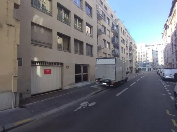 Parking 13 m²