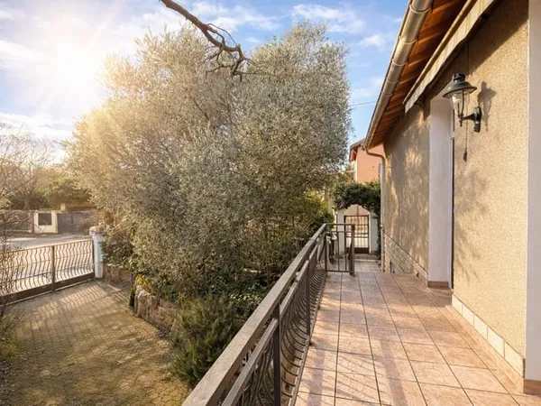 Maison 105 m2 - jardin- garage - Ecully