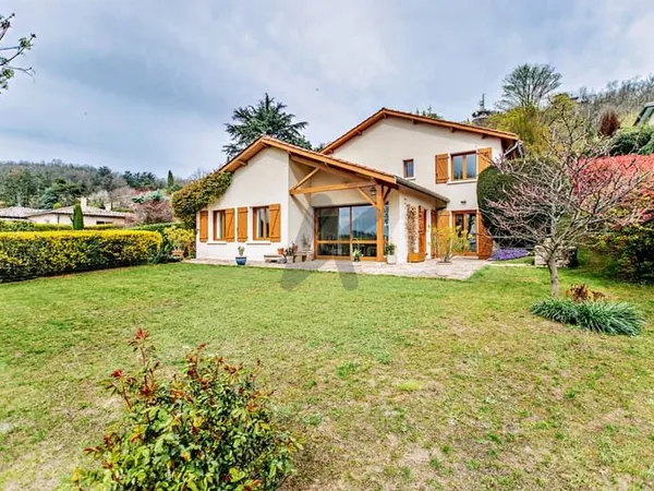 Saint-Cyr-Au-Mont-D'Or - Agréable maison d'environ 200m2 hab
