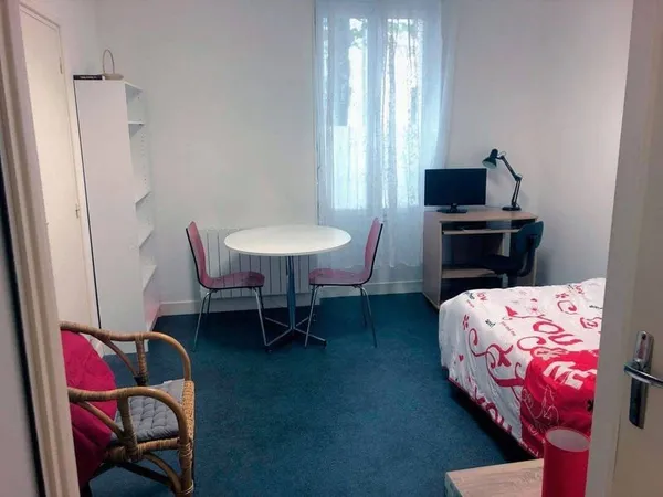 Studio 1 pièce 19 m²
