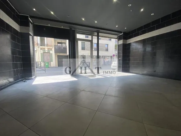 Local commercial 50 m² + cave