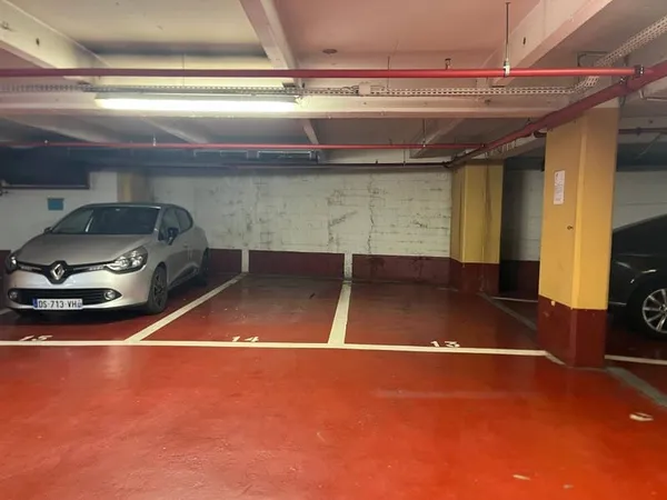 Parking 12 m²