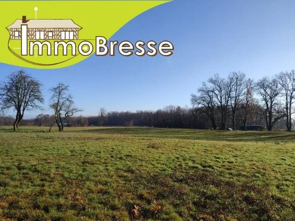 Courtes - A Vendre Terrain 8430 m²