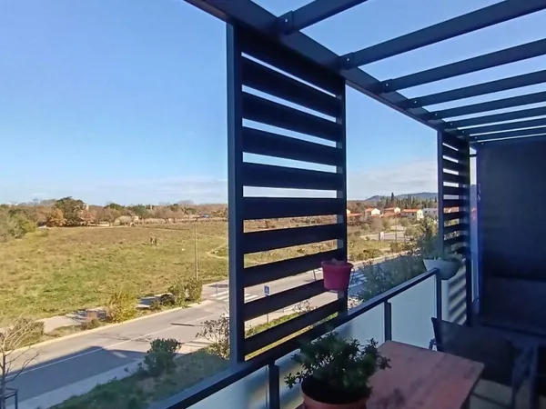 APPARTEMENT T3 / 2 CHAMBRES / TERRASSE / 2 PARKINS