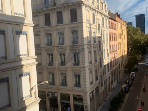 SOUS COMPROMIS Vends appartement 40m² proche Brotteaux