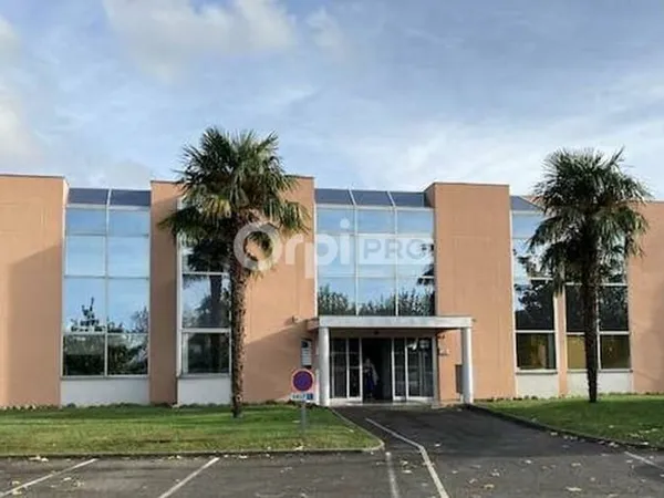 Bureaux 317 m²
