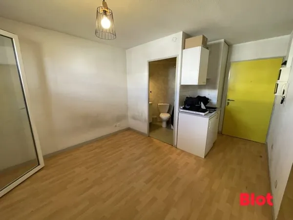A VENDRE EN EXCLUSIVITÉ CHEZ BLOT IMMOBILIER - RENNES - LONGSCHAMPS - STUDIO - PARKING